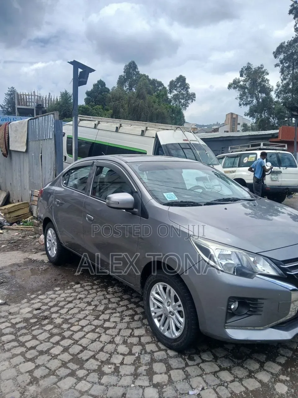 Mitsubishi Attrage 2021 Gray