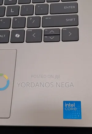 New Laptop HP OmniBook 5 Flip 16GB Intel Core 7 SSD 512GB