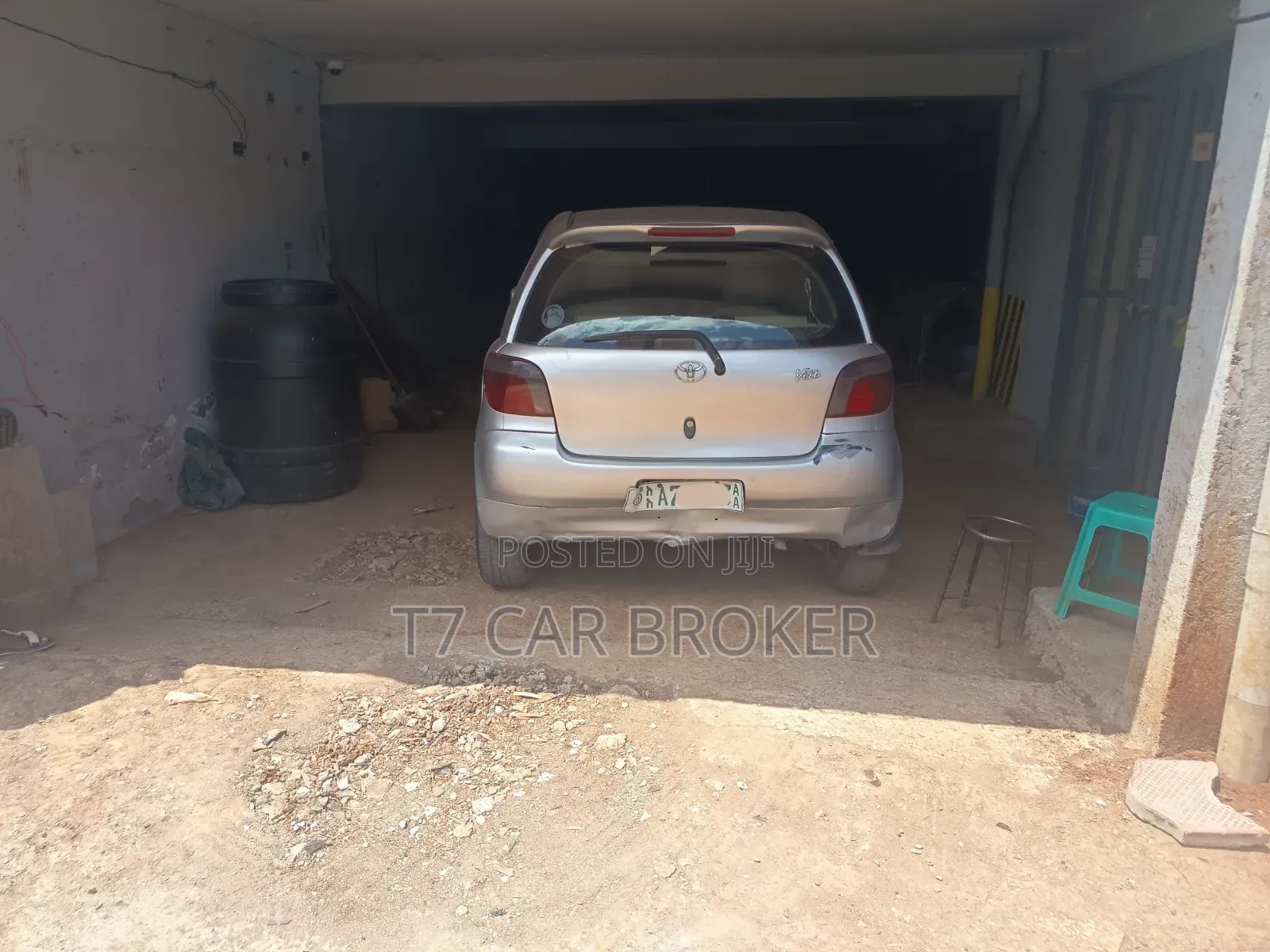 Toyota Vitz 2001 Silver