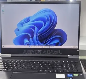 New Laptop HP Victus 16 16GB Nvidia SSD 512GB