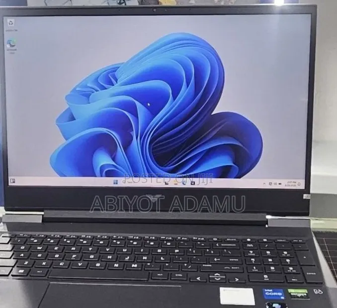 New Laptop HP Victus 16 16GB Nvidia SSD 512GB