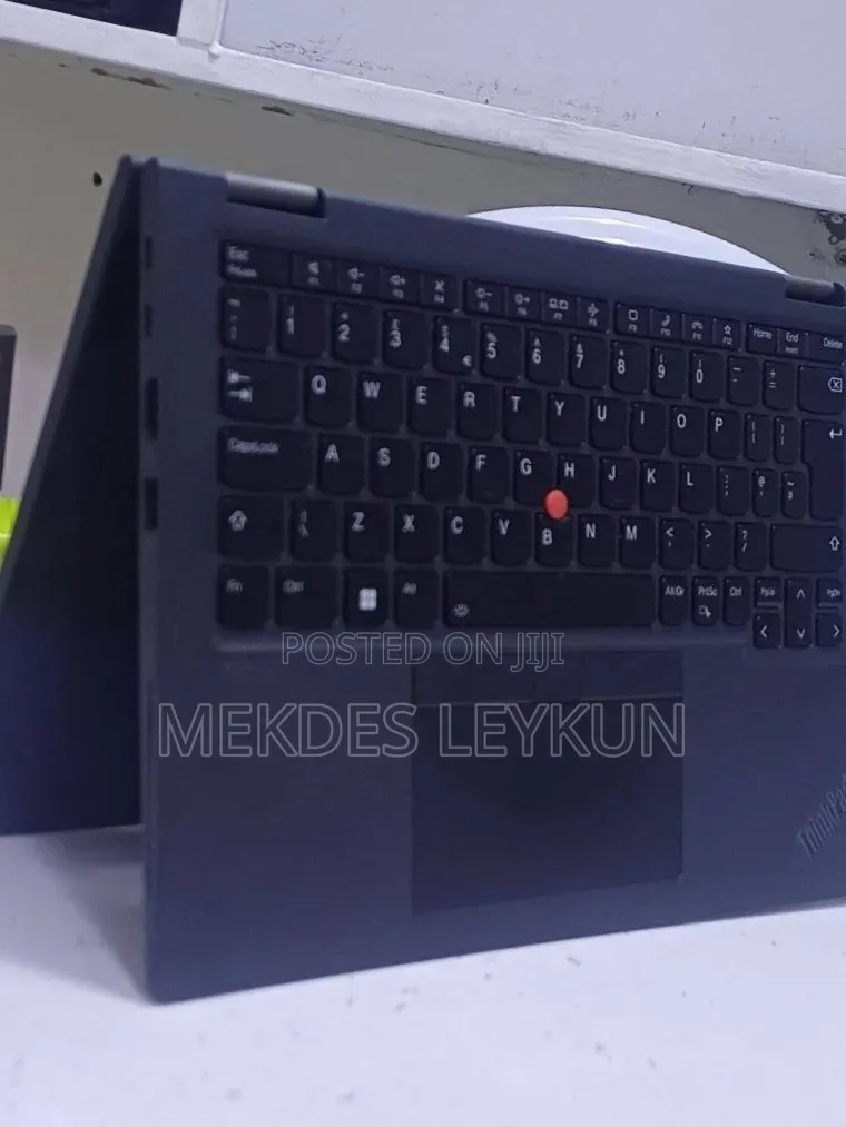 New Laptop Lenovo ThinkPad x13 Yoga 16GB Intel Core i5 SSD 512GB