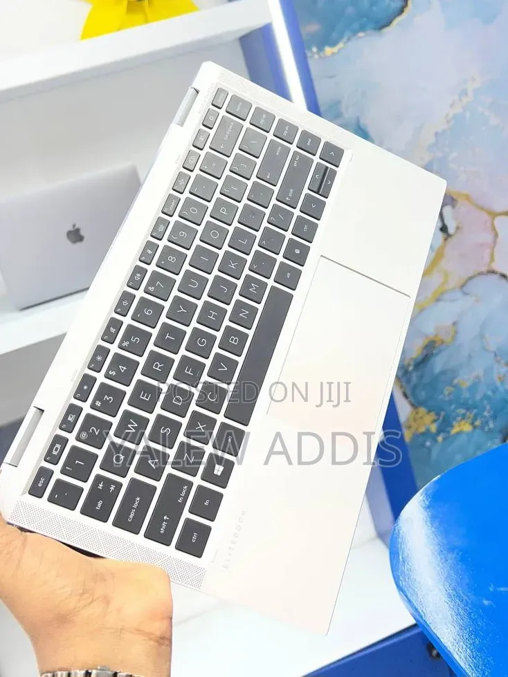 New Laptop HP Spectra 13 16GB Intel Core i7 SSD 512GB