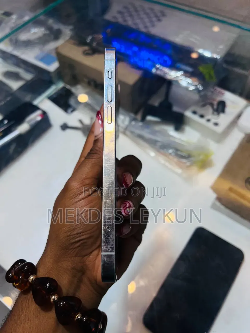 New Apple iPhone 12 128 GB White
