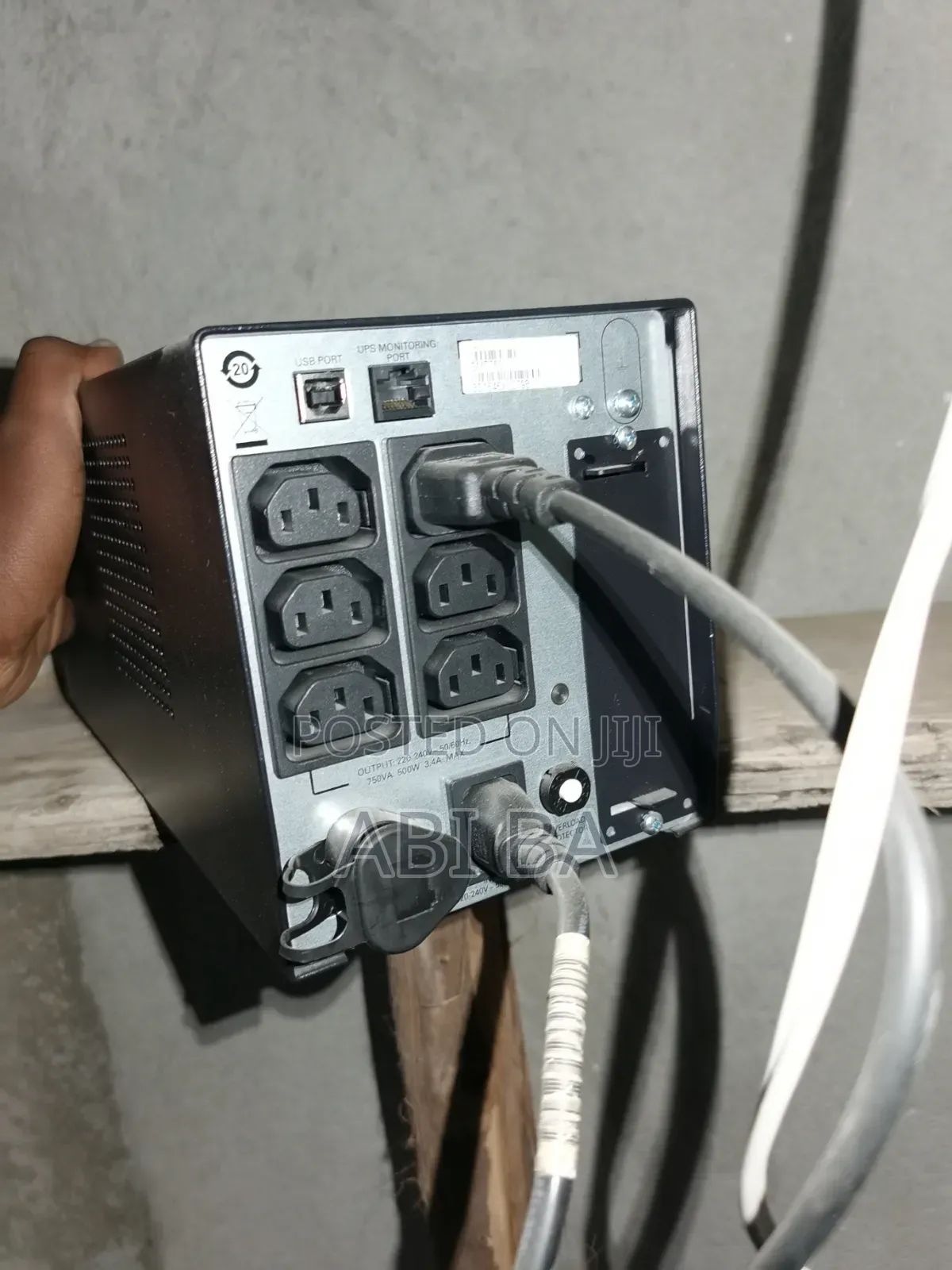 APC Smart-Ups 750