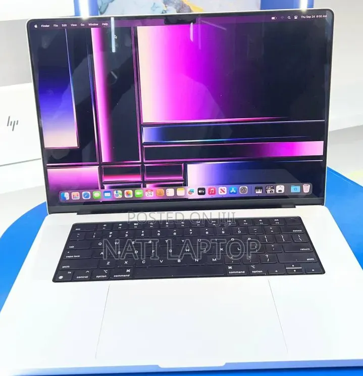 New Laptop Apple MacBook Pro 2021 M1 16GB Apple M1 Pro SSD 512GB