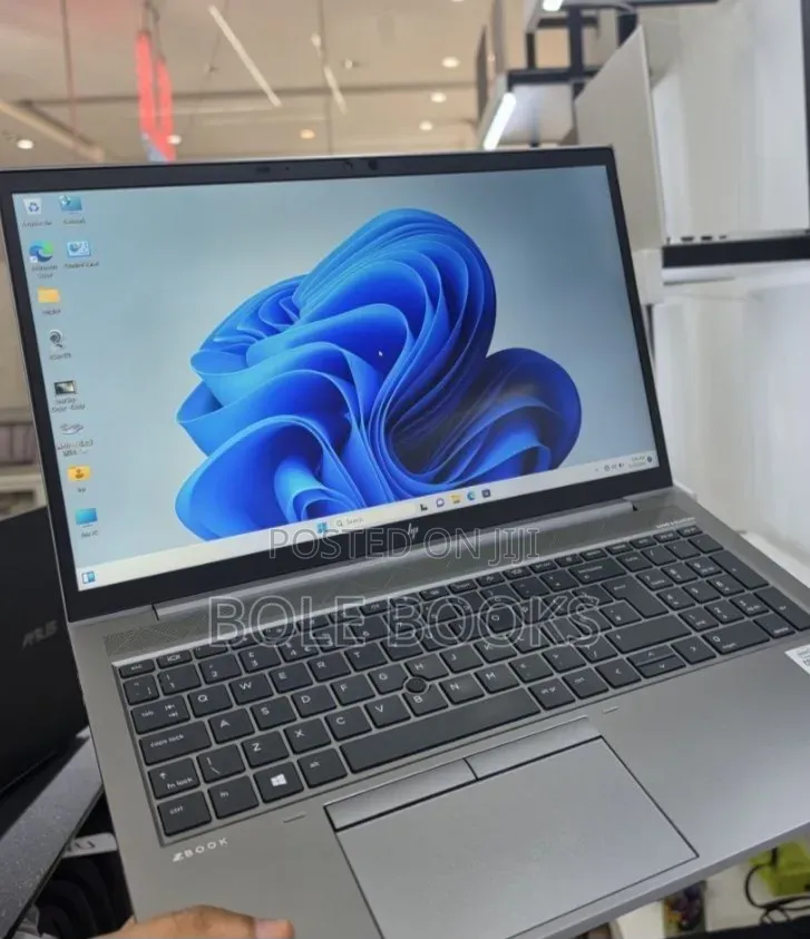 New Laptop HP ZBook 14 16GB Intel Core i7 SSD 512GB