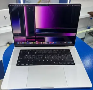 New Laptop Apple MacBook Pro 16GB Apple M1 SSD 512GB