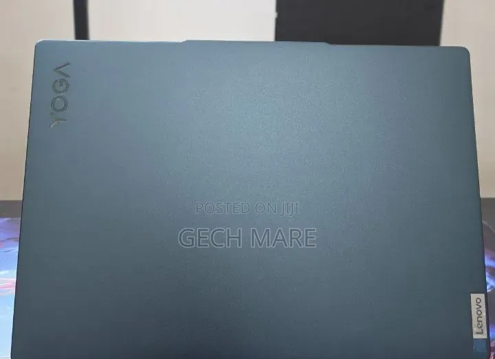 New Laptop Lenovo Yoga 710 16GB AMD Ryzen 7 SSD 512GB
