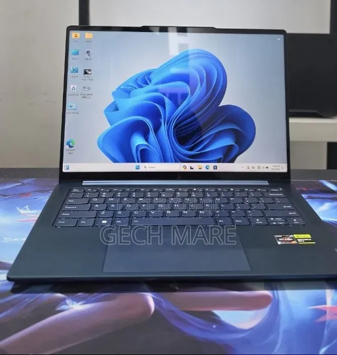 New Laptop Lenovo Yoga 710 16GB AMD Ryzen 7 SSD 512GB