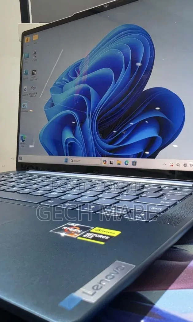 New Laptop Lenovo Yoga 710 16GB AMD Ryzen 7 SSD 512GB