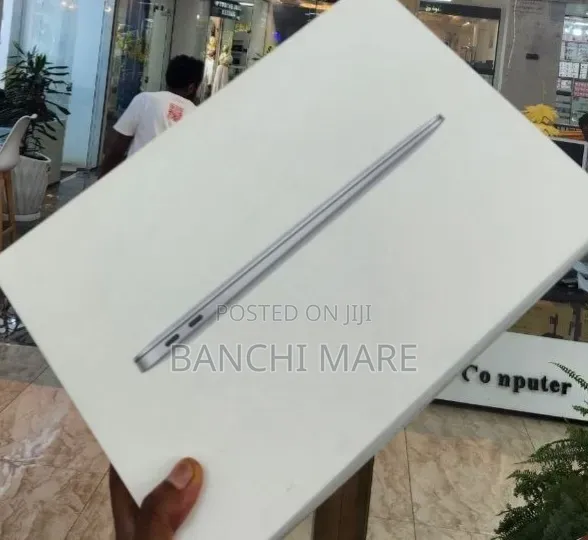 New Laptop Apple MacBook Air 2020 M1 8GB Apple M1 SSD 256GB