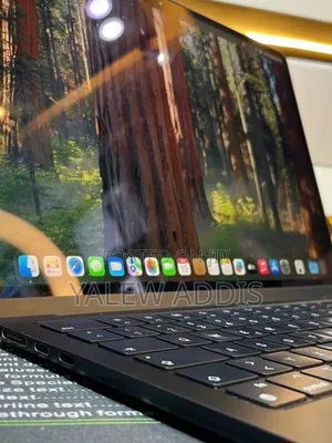 New Laptop Apple MacBook Air 2022 M2 8GB Apple M2 SSD 512GB