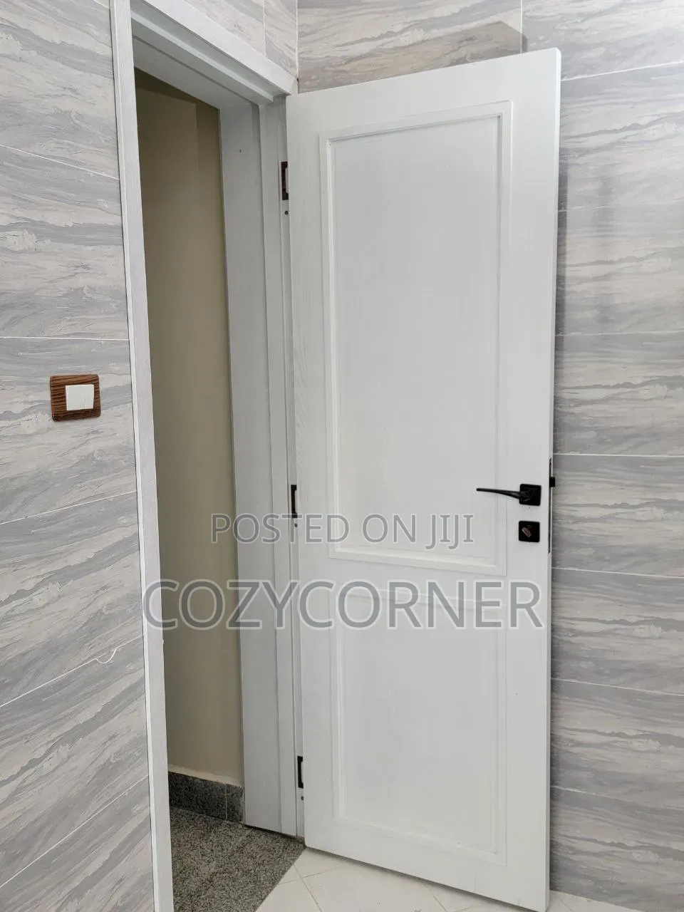 Dreamy Doors to Enlightened Living Space. የቤት በር ገጠማን ጨምሮ