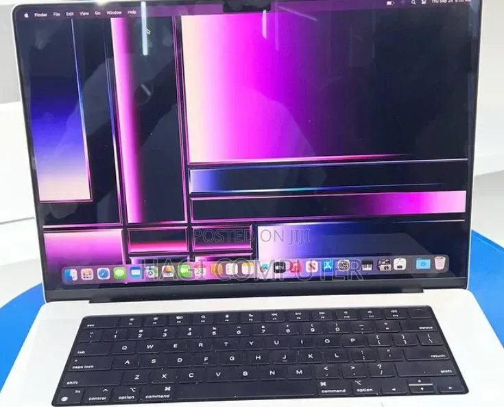 New Laptop Apple MacBook Pro 16GB Apple M1 Pro SSD 512GB