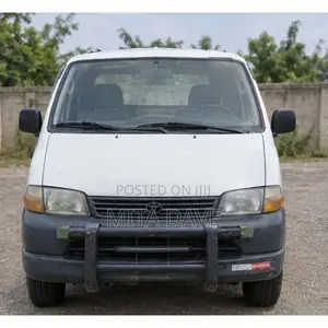Toyota HiAce 2001 White