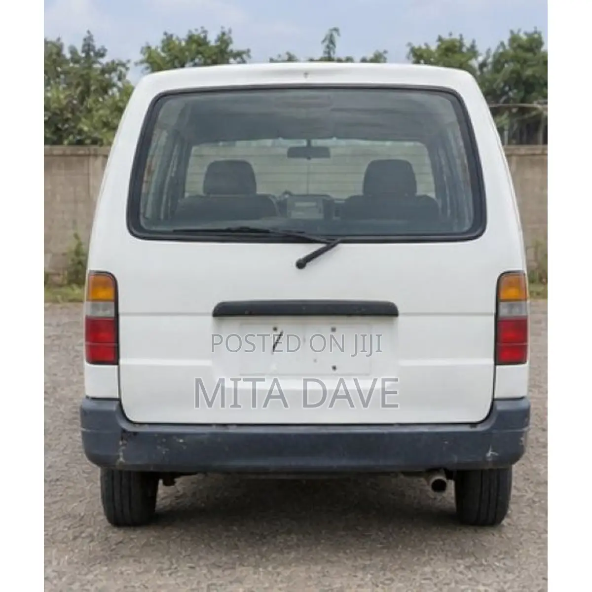 Toyota HiAce 2001 White