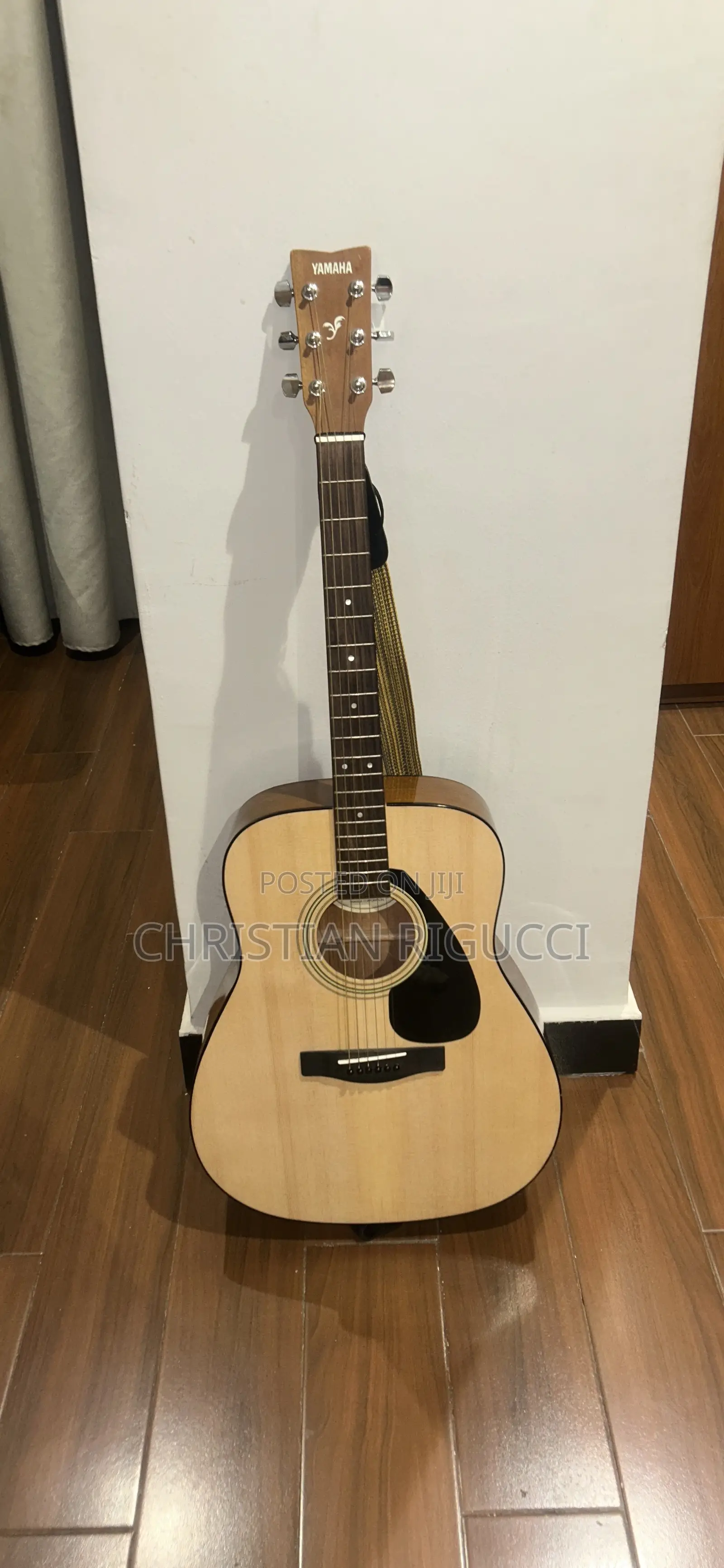 Yamaha F310 Acoustic Guitar