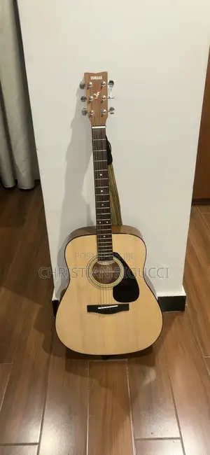Yamaha F310 Acoustic Guitar