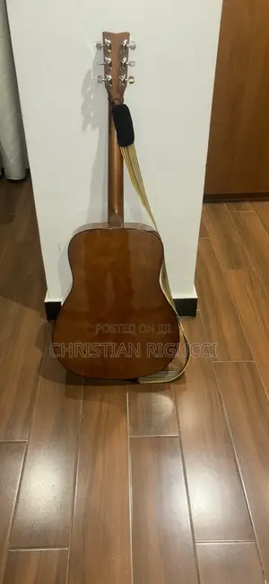 Yamaha F310 Acoustic Guitar