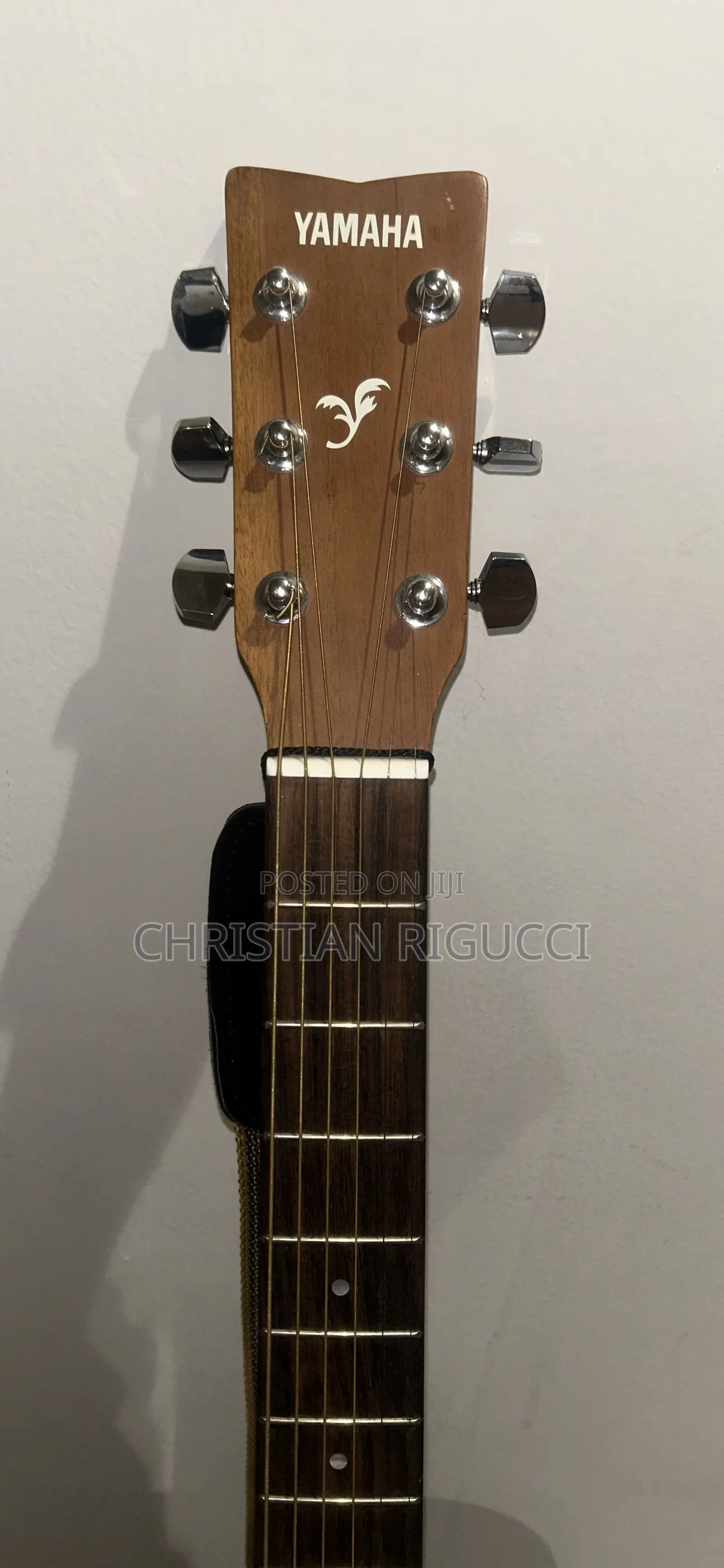 Yamaha F310 Acoustic Guitar