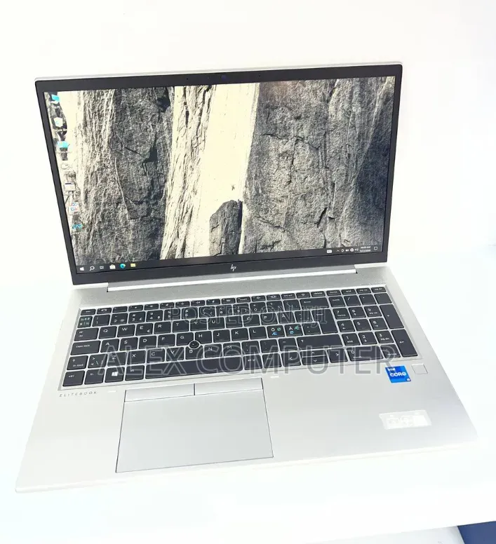 New Laptop HP EliteBook 850 G8 16GB Intel Core i5 SSD 512GB