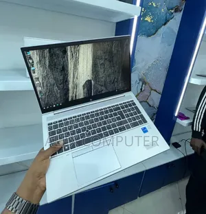 New Laptop HP EliteBook 850 G8 16GB Intel Core i5 SSD 512GB