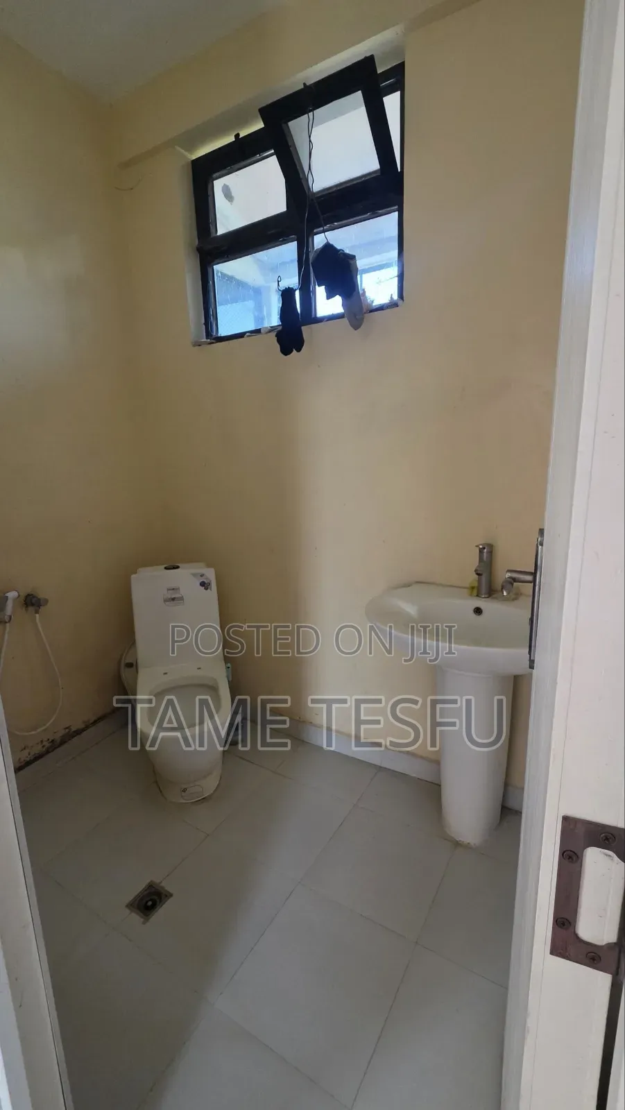 Furnished 8bdrm House in ሀያት, Bole for sale