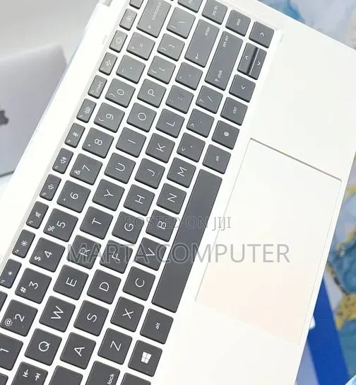 New Laptop HP EliteBook x360 1040 G7 16GB Intel Core i7 SSD 512GB