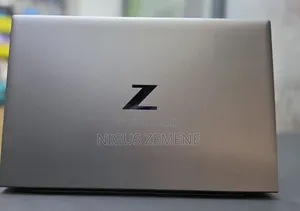 New Laptop HP ZBook Firefly G8 16GB Intel Core i5 SSD 512GB