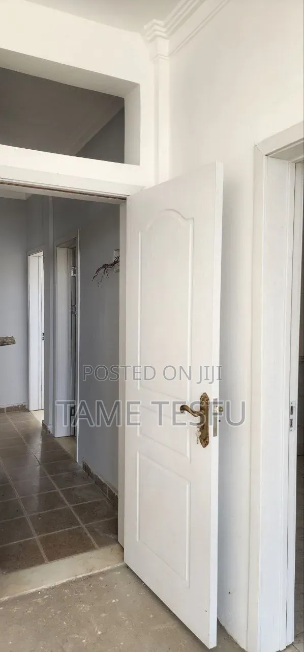 Furnished 8bdrm House in ሀያት, Bole for sale