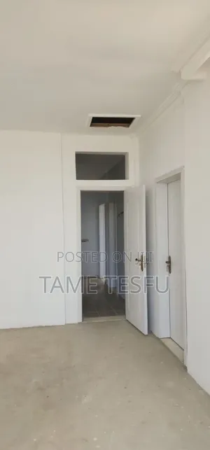 Furnished 8bdrm House in ሀያት, Bole for sale