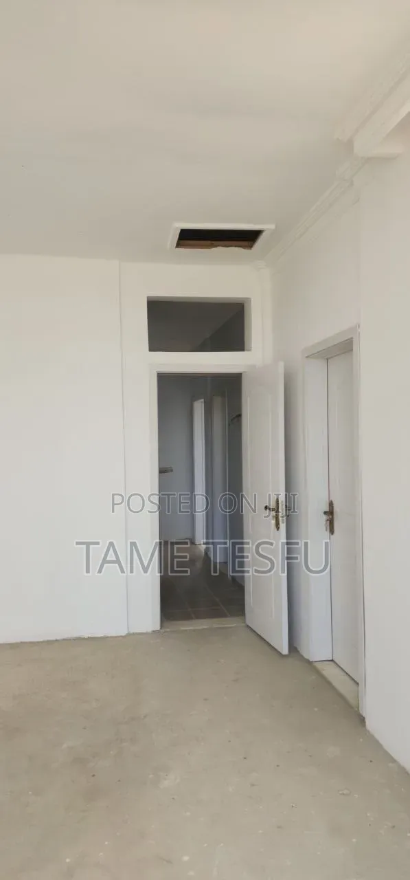 Furnished 8bdrm House in ሀያት, Bole for sale