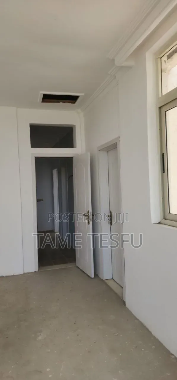 Furnished 8bdrm House in ሀያት, Bole for sale