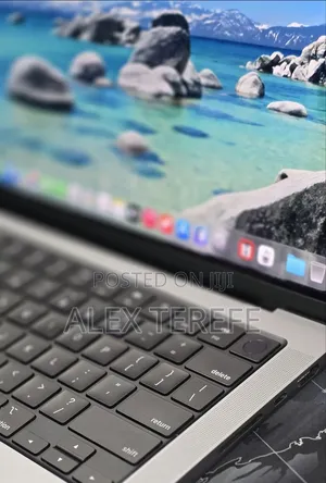 New Laptop Apple MacBook Pro 2021 M1 32GB Apple M1 Pro SSD 512GB