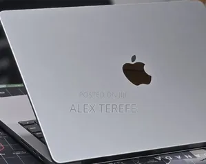 New Laptop Apple MacBook Pro 2021 M1 32GB Apple M1 Pro SSD 512GB
