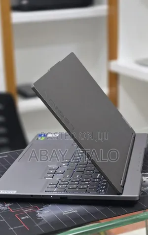 New Laptop Lenovo Legion 5 24GB Intel Core i7 SSD 512GB