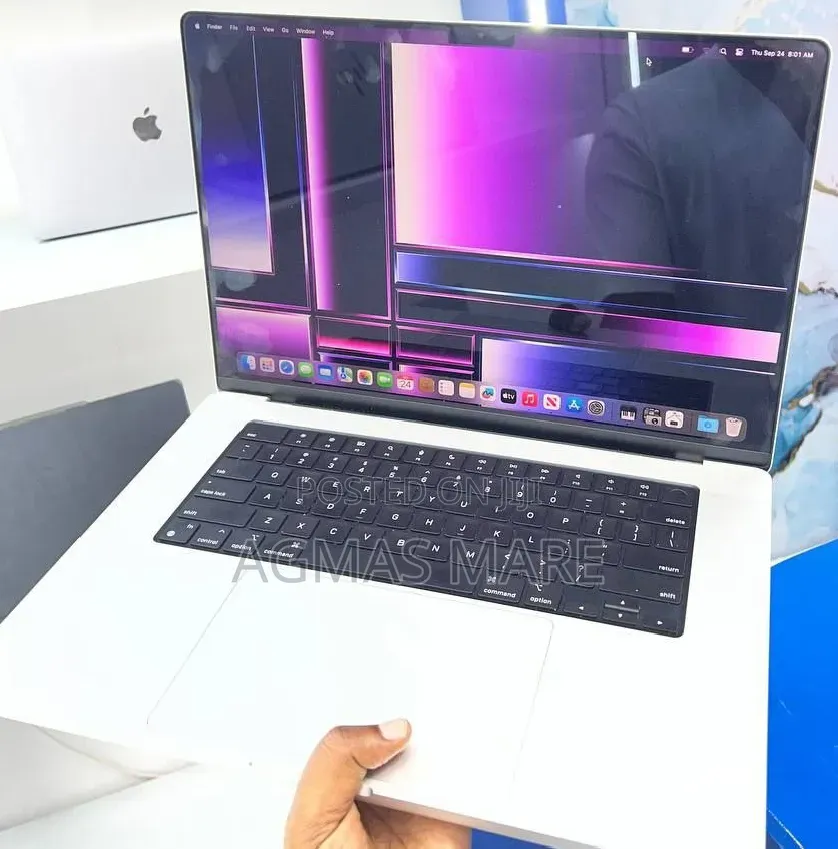 New Laptop Apple MacBook Pro 2021 M1 16GB Apple M1 SSD 512GB