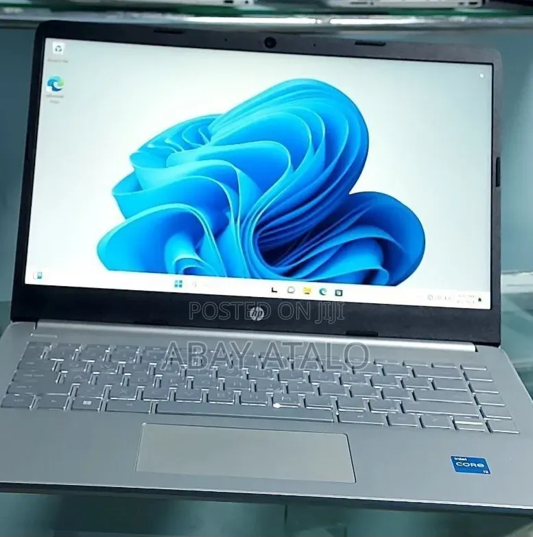 New Laptop HP Stream Notebook 8GB Intel Core 3 SSD 256GB