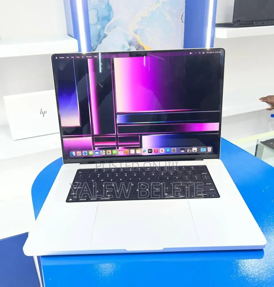 New Laptop Apple MacBook Pro 16GB Apple M1 Pro SSD 512GB