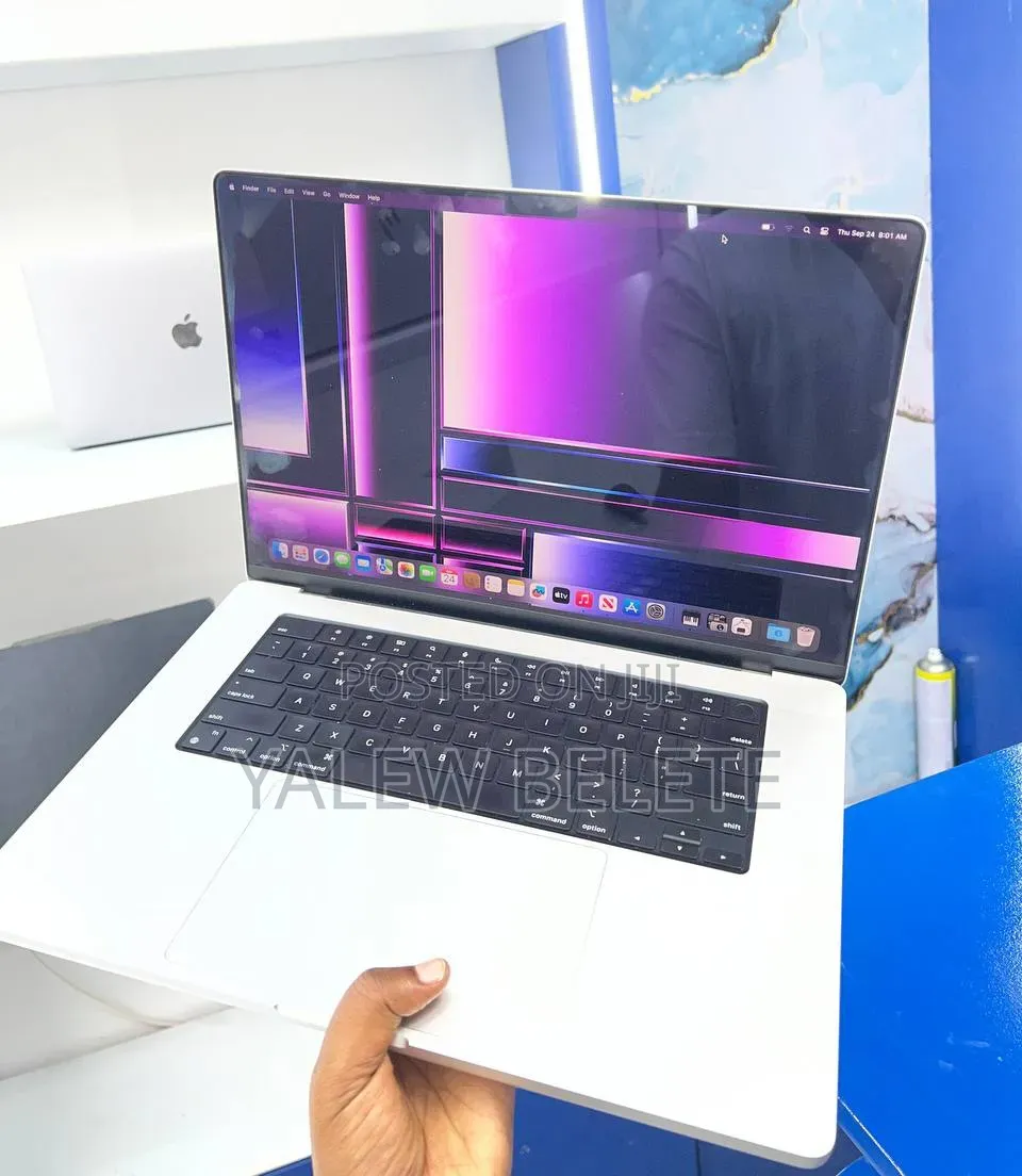 New Laptop Apple MacBook Pro 16GB Apple M1 Pro SSD 512GB