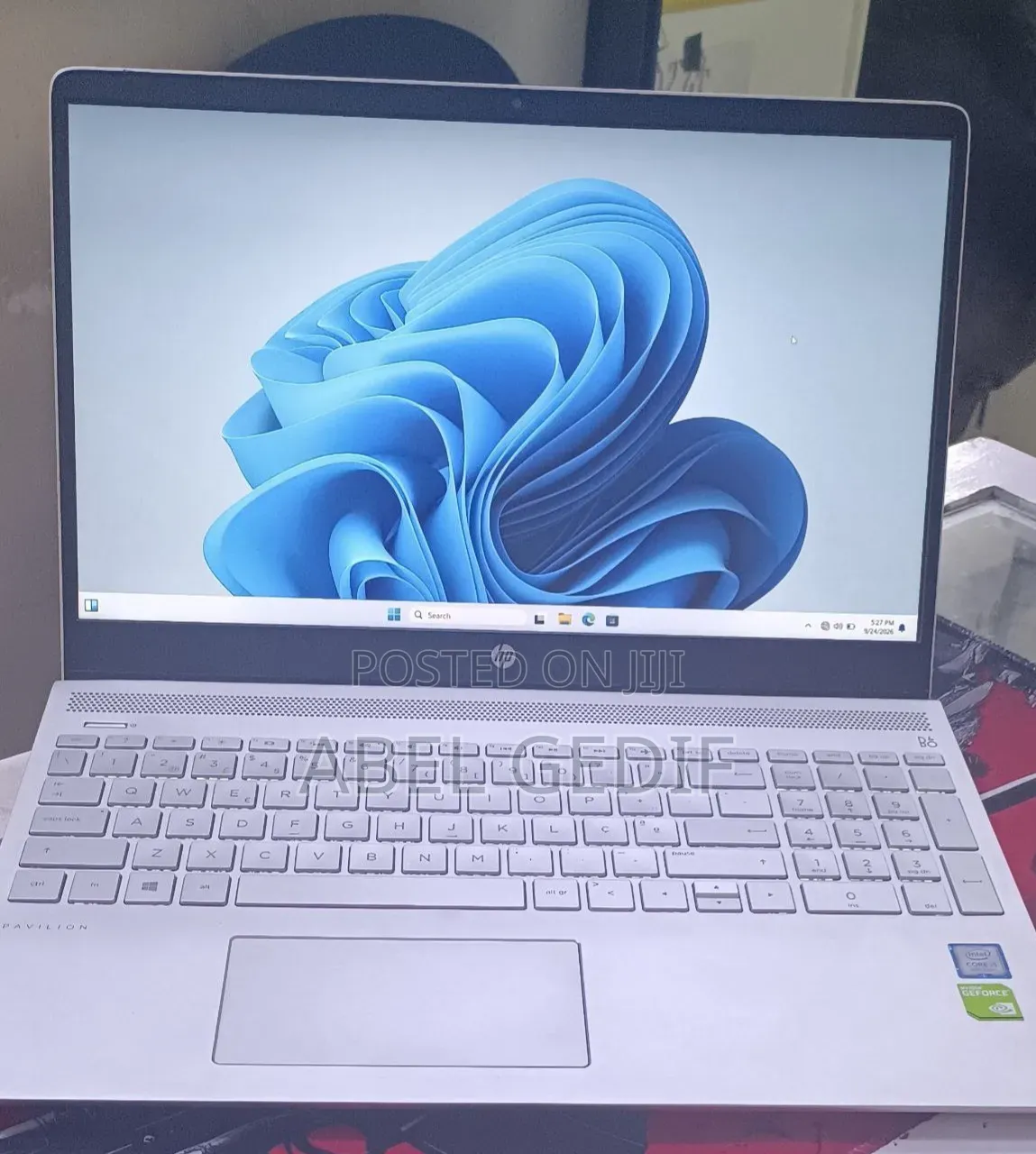New Laptop HP Pavilion 15 8GB Intel Core i5 SSD 512GB