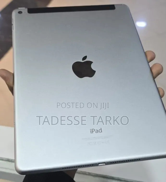 New Apple iPad Air 64 GB