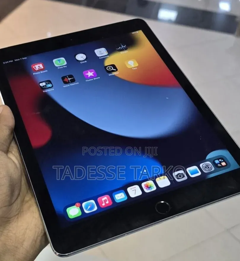 New Apple iPad Air 64 GB