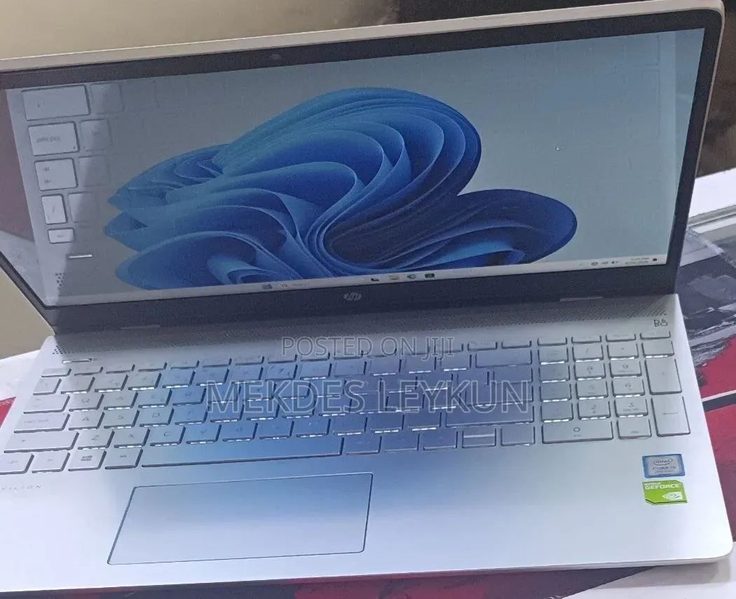 New Laptop HP Pavilion 15 8GB Intel Core i5 SSD 512GB