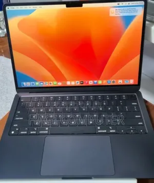 New Laptop Apple MacBook Air 2022 M2 8GB Apple M2 SSD 256GB
