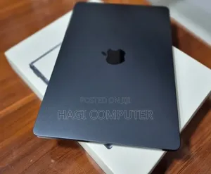 New Laptop Apple MacBook Air 2022 M2 8GB Apple M2 SSD 256GB