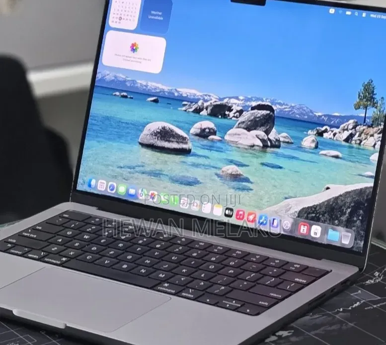 New Laptop Apple MacBook Pro 2021 M1 32GB Apple M1 Pro SSD 512GB