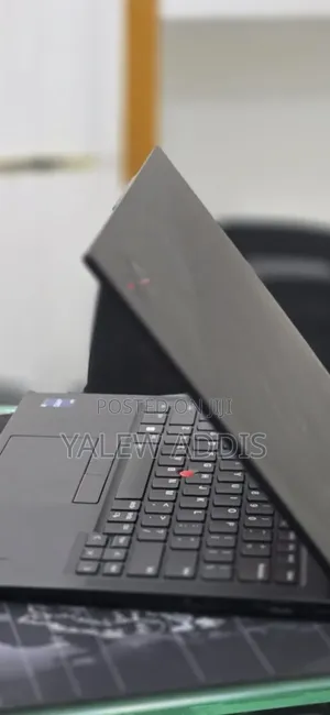New Laptop Lenovo ThinkPad X1 Carbon 2GB Intel Core i7 SSD 512GB