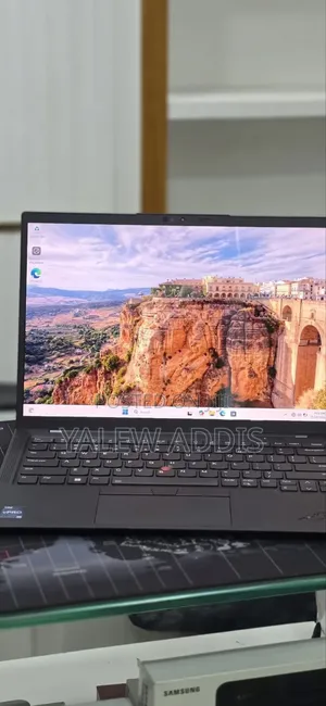 New Laptop Lenovo ThinkPad X1 Carbon 2GB Intel Core i7 SSD 512GB